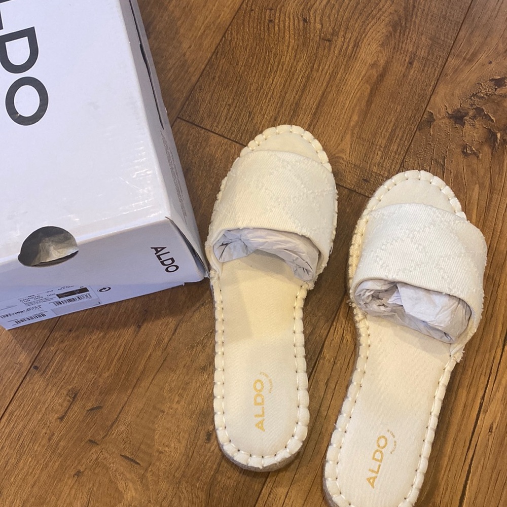 Brand New ALDO Raffia Slides - Picture 2 of 5